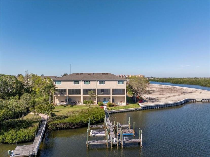 Picture of 1196 Gandy Crest Drive Ne, St Petersburg FL 33702