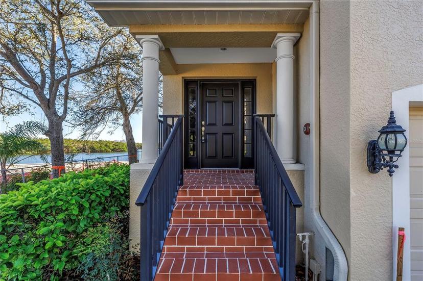 Picture of 1196 Gandy Crest Drive Ne, St Petersburg FL 33702