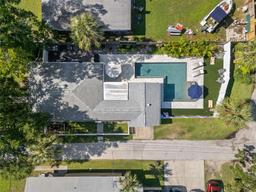 Picture of 302 Banana Street, Tarpon Springs, FL 34689