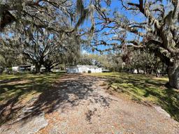 Picture of 1502 S Wiggins Road, Plant City, FL 33566