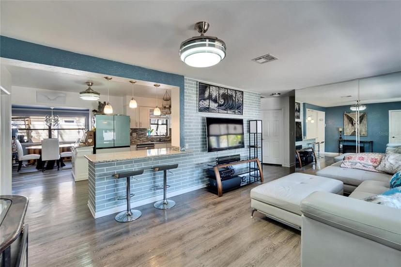 Picture of 725 Philippe Parkway, Safety Harbor FL 34695