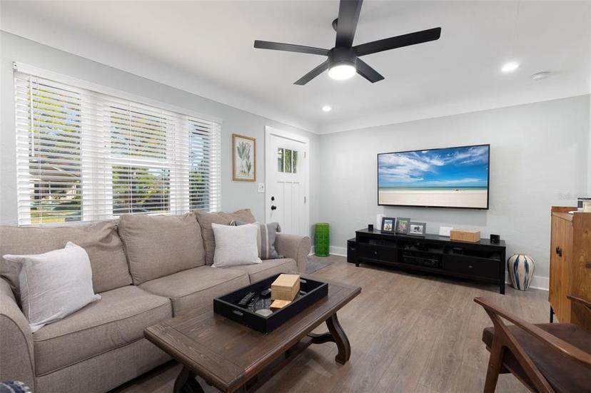 Picture of 1236 36Th Avenue N, St Petersburg FL 33704