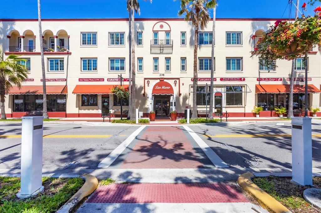 Picture of 238 Tampa Avenue W Unit 217, Venice, FL 34285