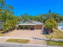 Picture of 2121 Park Street N, St Petersburg, FL 33710