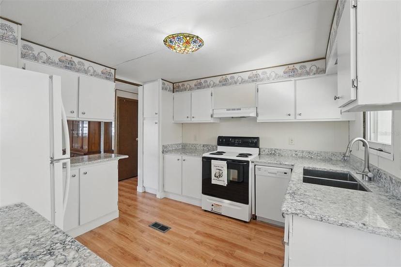Picture of 1028 Capella Drive, Tavares FL 32778