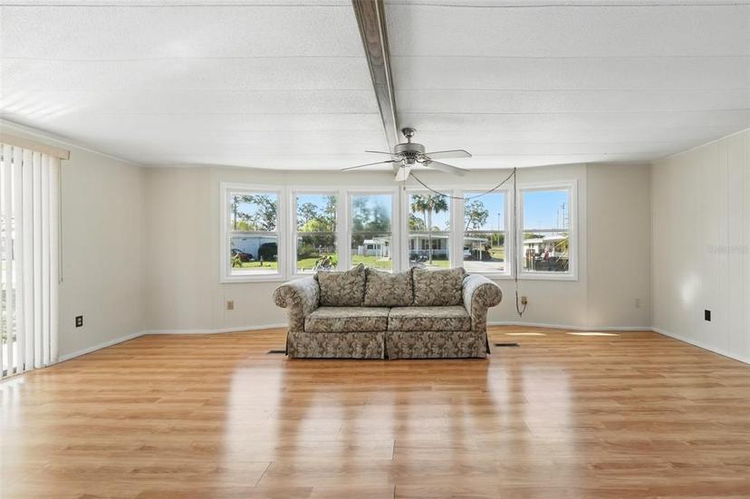 Picture of 1028 Capella Drive, Tavares FL 32778