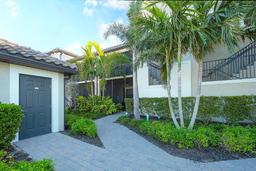Picture of 5685 Palmer Circle Unit 202, Bradenton, FL 34211