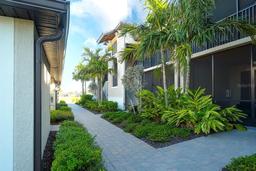 Picture of 5685 Palmer Circle Unit 202, Bradenton, FL 34211