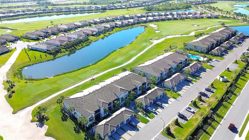 Picture of 5685 Palmer Circle Unit 202, Bradenton FL 34211