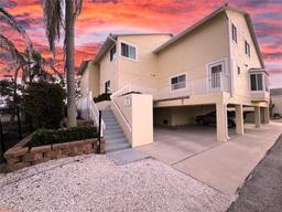 Picture of 109 Bayshore Road Unit 10, Nokomis, FL 34275