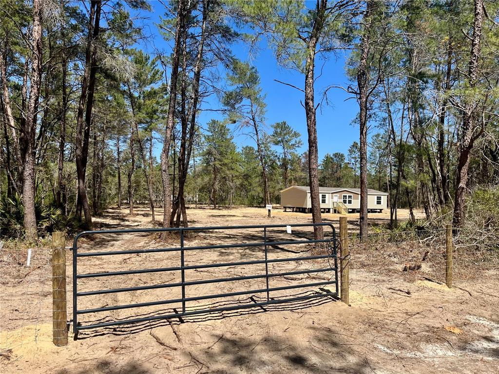 Picture of 5285 W Joliet Lane, Dunnellon, FL 34433