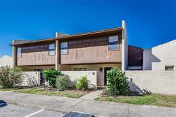 Picture of 1880 N Crystal Lake Drive Unit 35, Lakeland, FL 33801