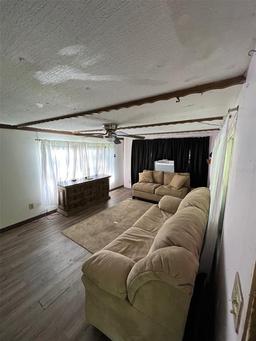 Picture of 4598 Cr 690, Webster, FL 33597