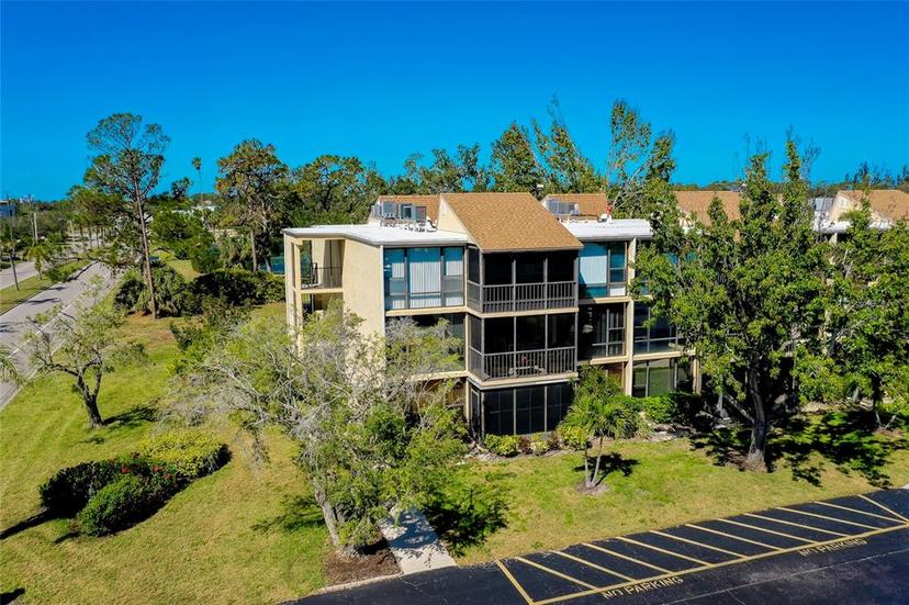 Picture of 612 Bird Bay Drive S Unit 116, Venice FL 34285