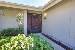 Picture of 7941 Pineglen Court Unit 37, Sarasota, FL 34238