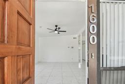 Picture of 1600 Delaware Avenue Ne, St Petersburg, FL 33703