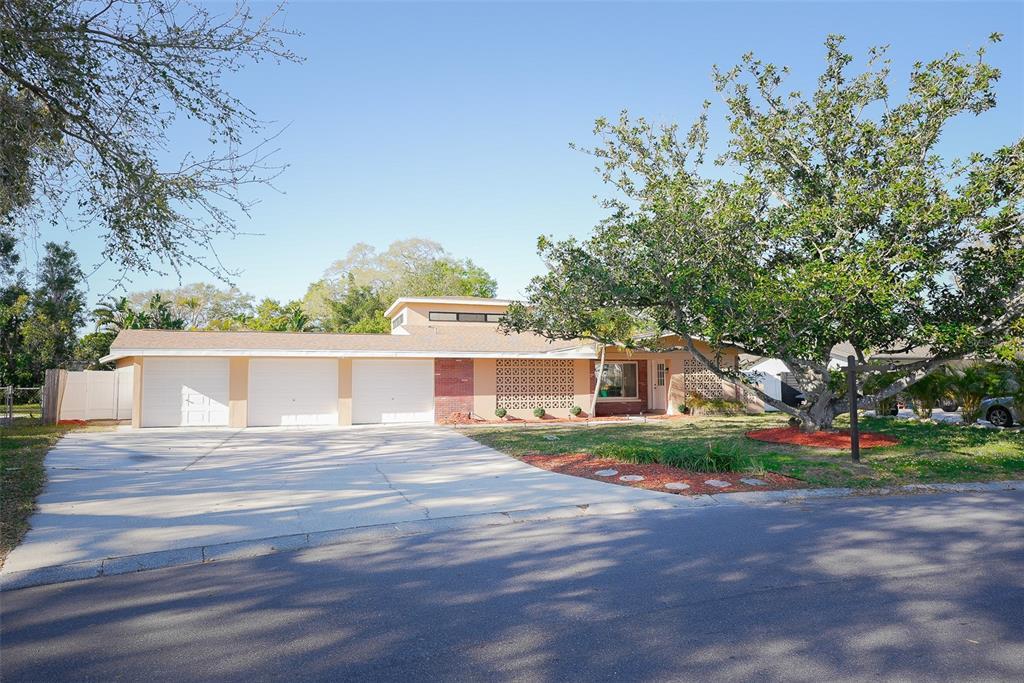 Picture of 1712 Faulds Road N, Clearwater, FL 33756