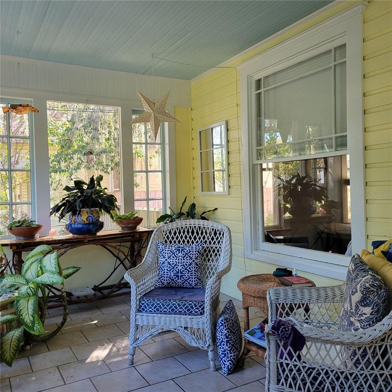 Picture of 411 NE 6Th Avenue, Gainesville FL 32601