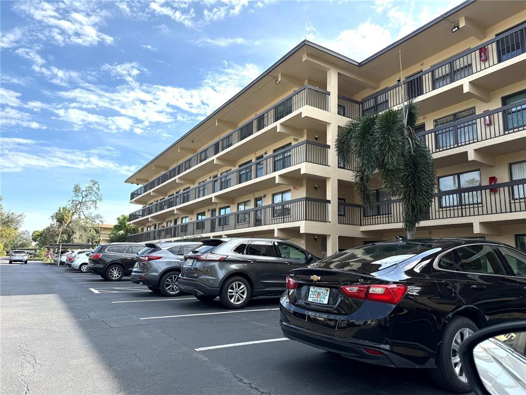 Picture of 515 30Th Avenue W Unit H303, Bradenton, FL 34205