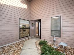 Picture of 3922 Wilshire Circle Unit 177, Sarasota, FL 34238