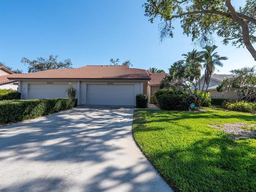 Picture of 3922 Wilshire Circle Unit 177, Sarasota FL 34238
