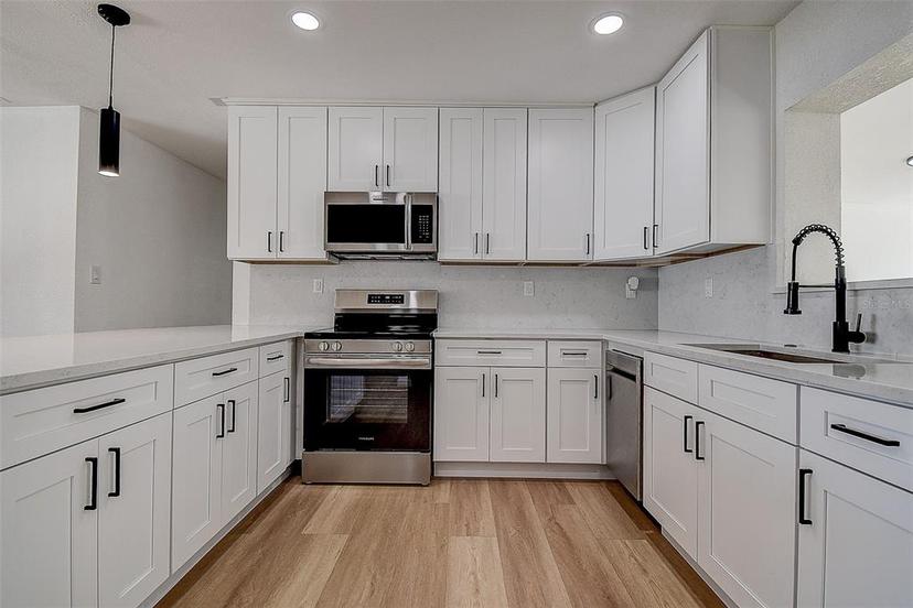 Picture of 4712 W Iowa Avenue, Tampa FL 33616