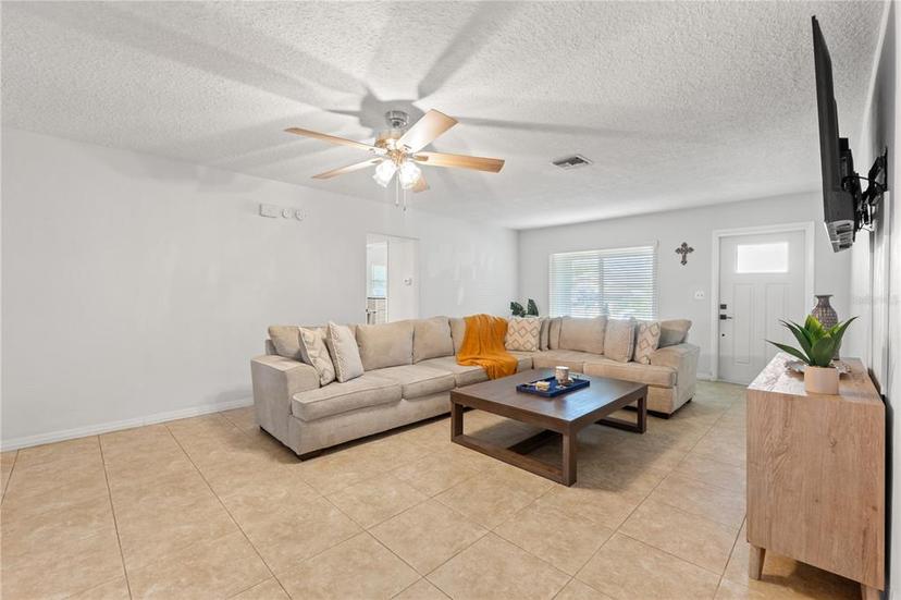 Picture of 422 Crosswinds Drive, Palm Harbor FL 34683