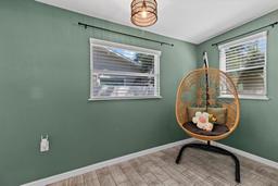 Picture of 4750 Burlington Avenue N, St Petersburg, FL 33713