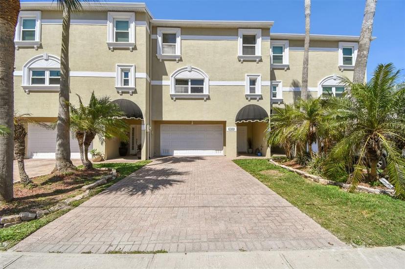 Picture of 156 117Th Avenue, Treasure Island FL 33706