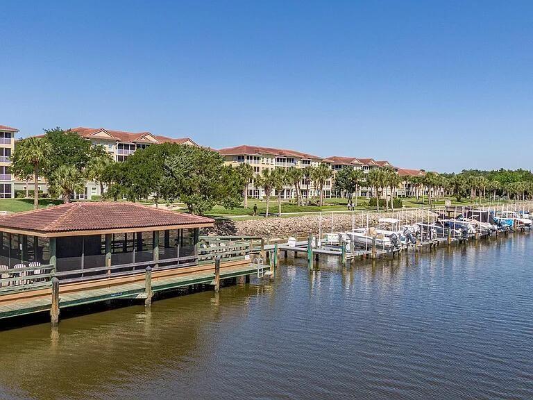 Picture of 800 Canopy Walk Lane Unit 822, Palm Coast FL 32137