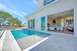 Picture of 20 Bellevue Drive, Treasure Island, FL 33706