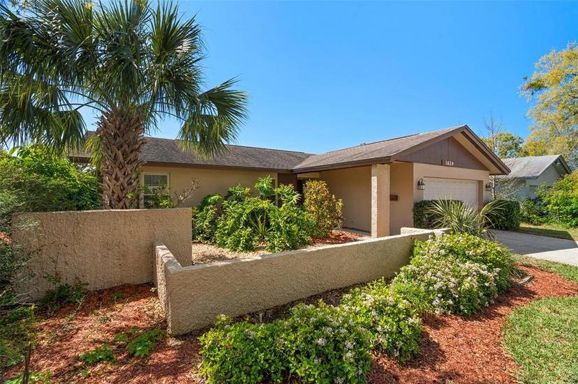 Picture of 1629 Brook Drive, Dunedin FL 34698