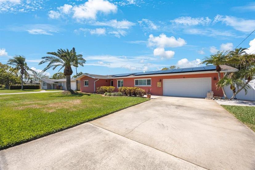 Picture of 1694 Harbor Circle W, Largo FL 33770