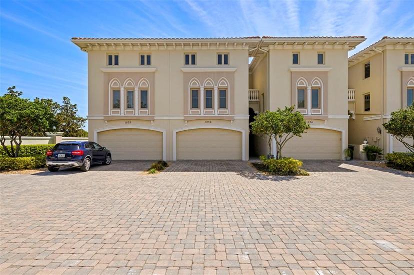 Picture of 1076 Paseo Del Rio Ne, St Petersburg FL 33702