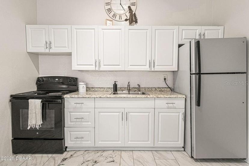 Picture of 761 Greenway Place, Daytona Beach FL 32114