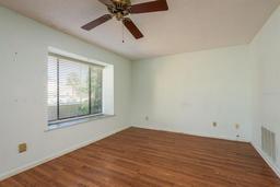 Picture of 9037 Pebble Creek Drive, Tampa, FL 33647
