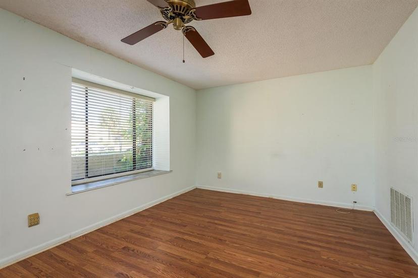 Picture of 9037 Pebble Creek Drive, Tampa FL 33647
