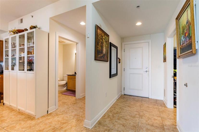 Picture of 628 Cleveland Street Unit 907, Clearwater FL 33755