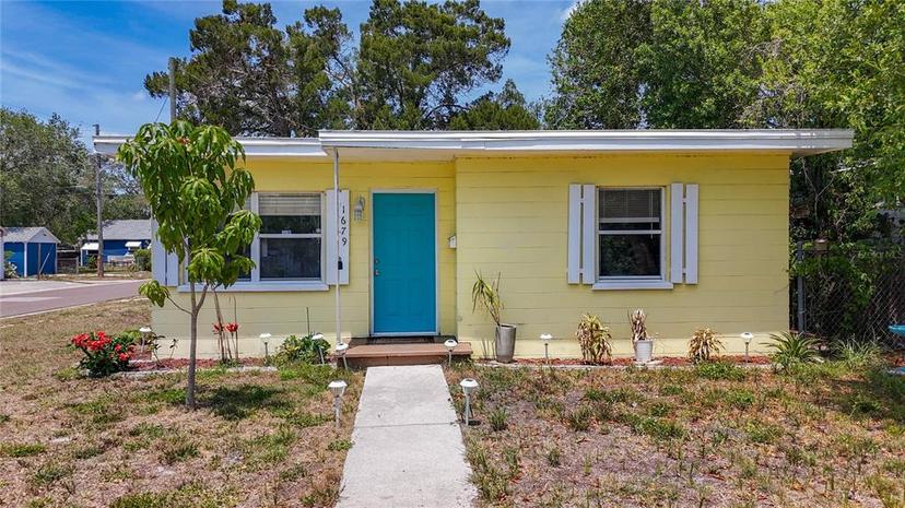 Picture of 1679 29Th Avenue N, St Petersburg FL 33713