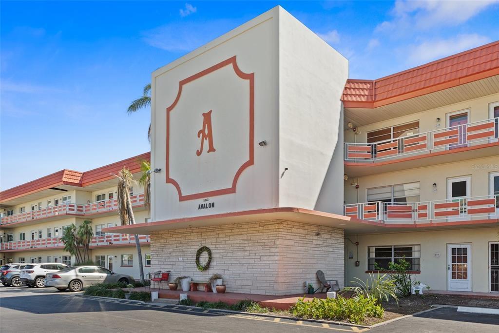 Picture of 5840 30Th Avenue S Unit 305, Gulfport, FL 33707