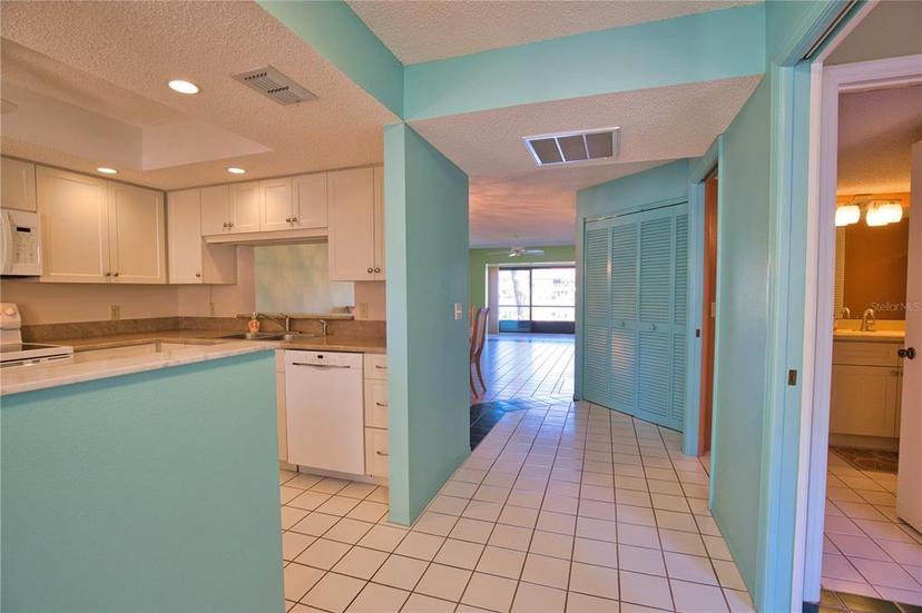 Picture of 405 Pine Hollow Circle Unit 405, Englewood FL 34223