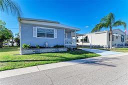 Picture of 5619 Bayshore Road Unit 107, Palmetto, FL 34221