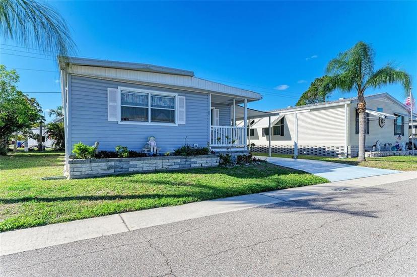 Picture of 5619 Bayshore Road Unit 107, Palmetto FL 34221