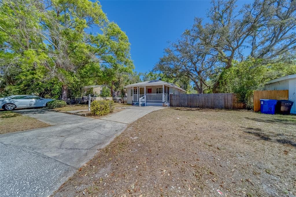 Picture of 2340 Kingston Street S, St Petersburg, FL 33711