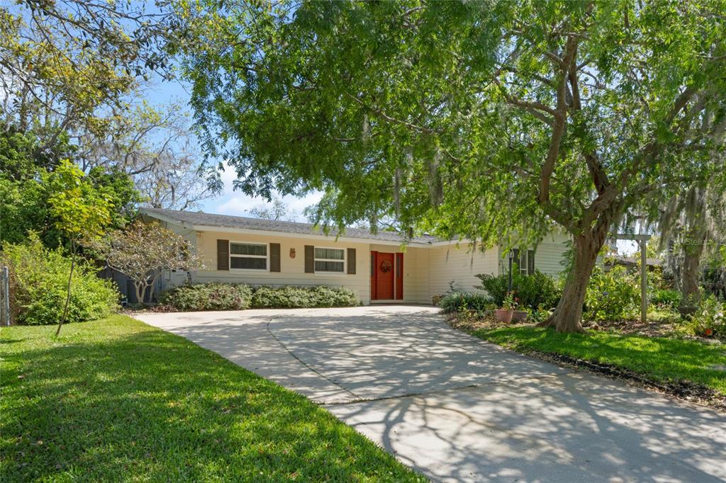 Picture of 427 N Lakeview Avenue, Winter Garden, FL 34787