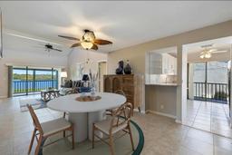 Picture of 990 Bird Bay Way Unit 258, Venice, FL 34285
