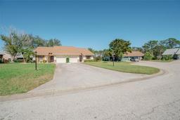 Picture of 440 Pendleton Dr, Venice, FL 34292