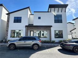 Picture of 231 Villa Domani Circle Unit 59, Davenport, FL 33896