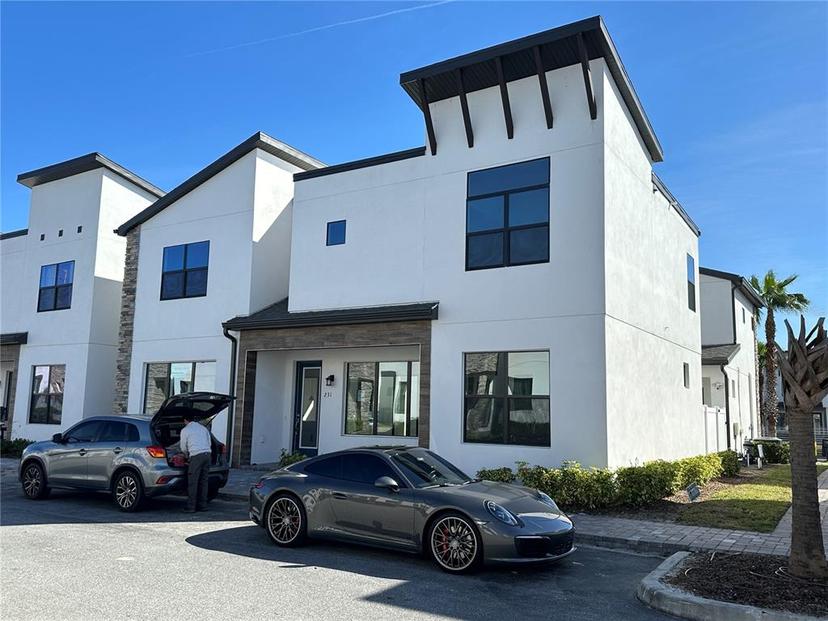 Picture of 231 Villa Domani Circle Unit 59, Davenport FL 33896