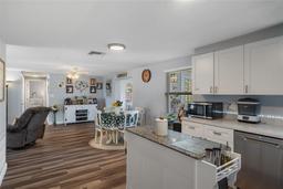 Picture of 2205 Peggy Dr, Holiday, FL 34690